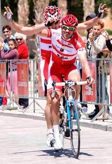 Our Team Goes from Success to Success 2 Clemente and Vera cross the finishing line in Águilas.