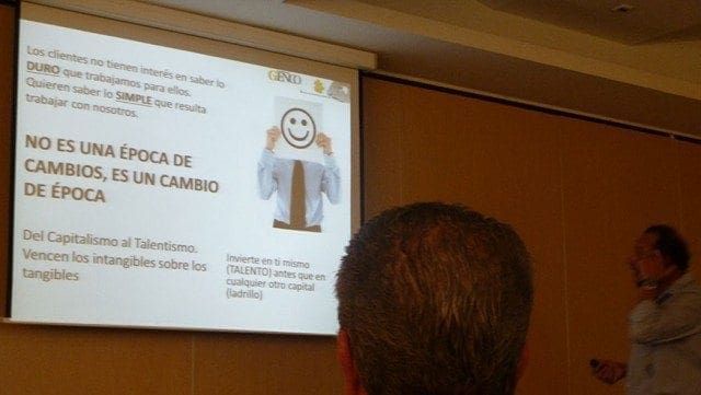 José Pomares in one of the sessions of his training course. José Pomares in one of the sessions of his training course.