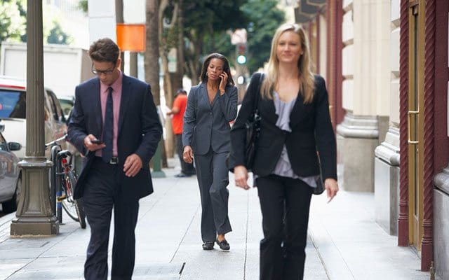 Apple Registers a Patent to Prevent Pedestrian Accidents 1 Apple-1