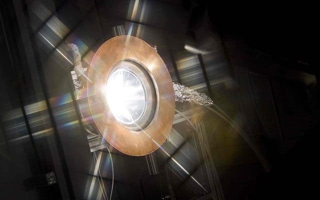 Image : réacteur solaire (photo issue du site web de Solar-Jet).