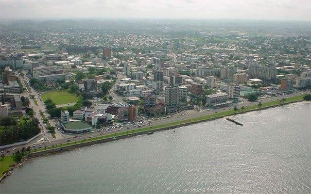 Image: view of the city of Libreville, by Bajan28 (own work) [CC-BY-SA-3.0 (http://creativecommons.org/licenses/by-sa/3.0)], via Wikimedia Commons.