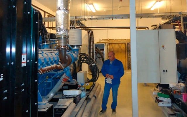Centros hospitalarios, en el cual se instalaron dos grupos electrógenos de 1010 kva