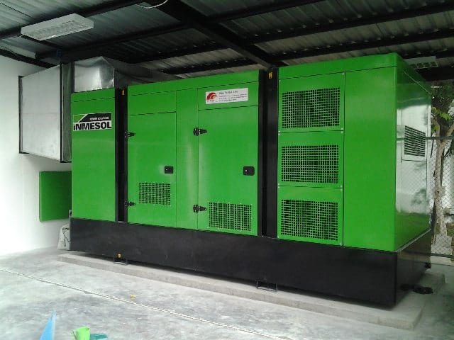 Le groupe électrogène de secours IP-550 après son installation.