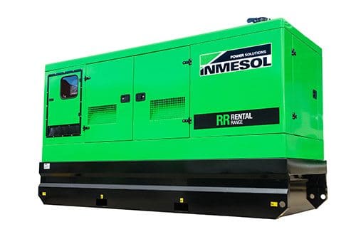 Grupo electrógeno con tanque de combustible con capacidad para 24 horas