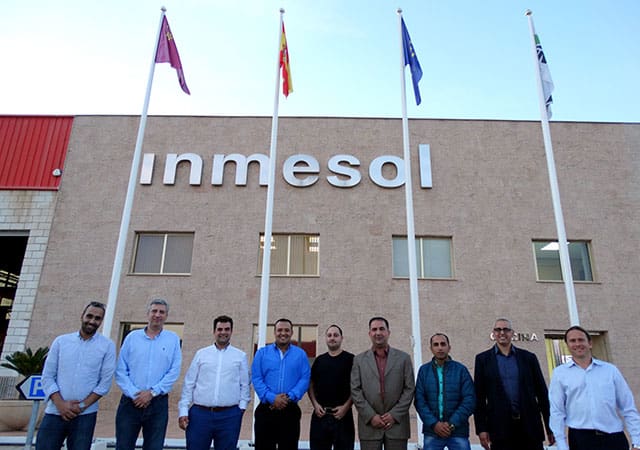 Visiteurs et responsables technique et commercial d’INMESOL Visiteurs et responsables technique et commercial d’INMESOL