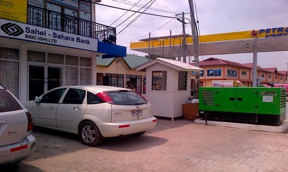 Un modèle II-066 installé pour fonctionner comme alimentation d'appoint en cas de coupure de courant à la Banque Sahel--Sahara BSIC (GH) LTD au GHANA