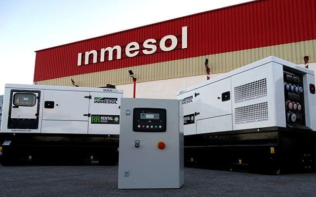 Nueva programación que permite el funcionamiento alternativo de dos grupos electrógenos 4 Dos grupos electrógenos de la gama rental dual mutual stand-by