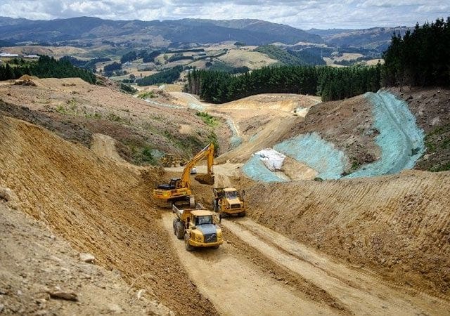 Movimiento de tierras en la construcción de la autovía Gulley